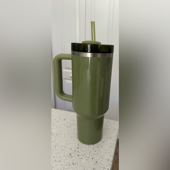 Starbucks x Stanley Exclusive Olive Green Tumbler - Picture 2 of 5